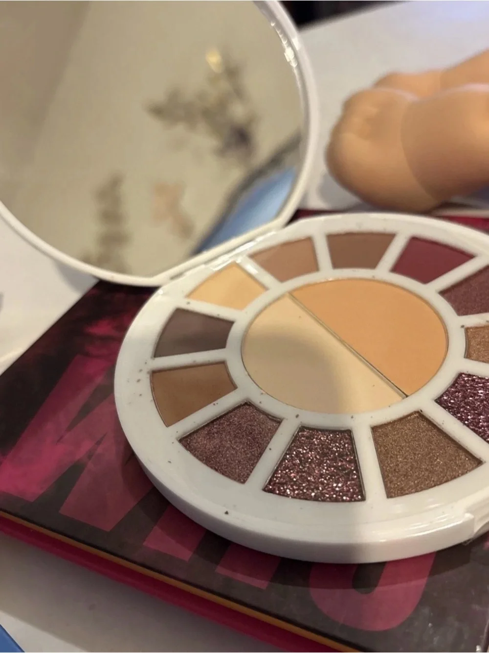 limited edition CAI Beauty NYC x The Who eyeshadow palette! 14 high-pigment
